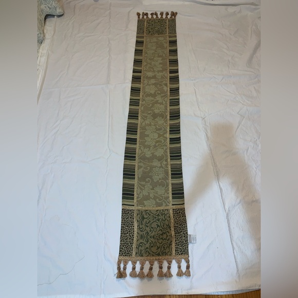 Runner - Picture 1 of 7